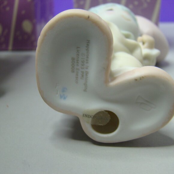 Pair of Precious Moments Symbol of Membership 1989 & 1993 B-0004 & B-0008 Enesco - Picture 6 of 11